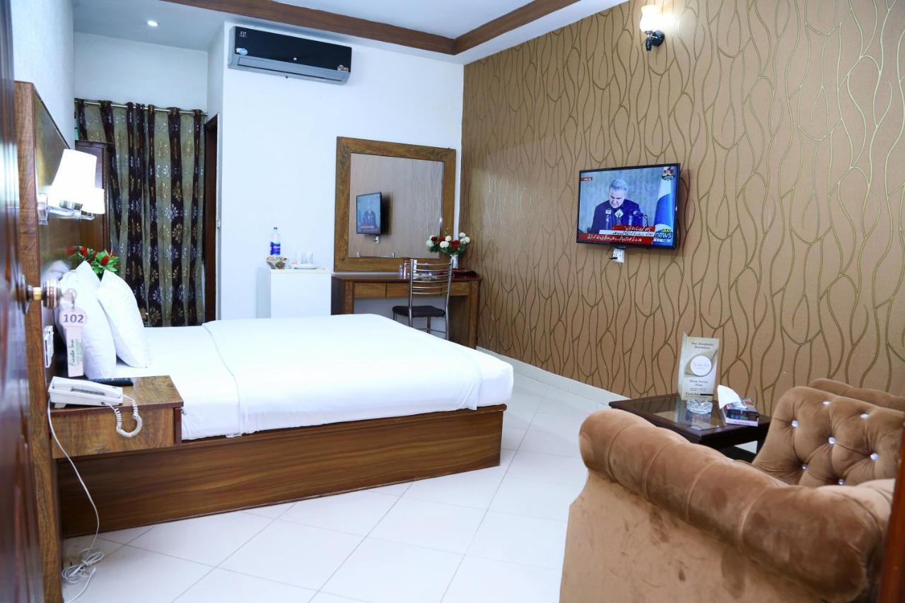 Fiesta Inn Hotel & Resorts Multan Dış mekan fotoğraf