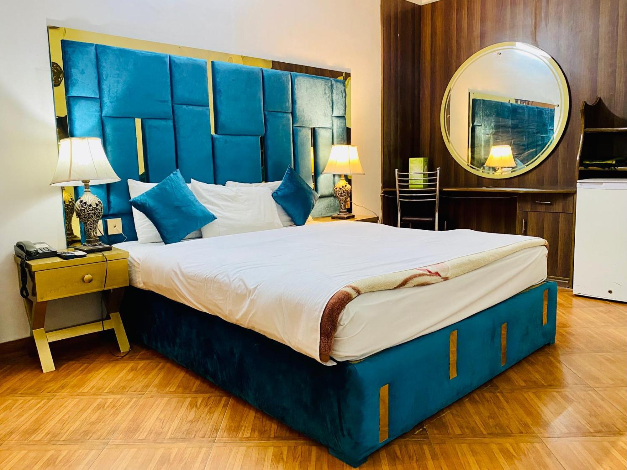 Fiesta Inn Hotel & Resorts Multan Dış mekan fotoğraf